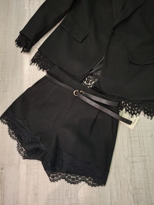 Комплект с дантела!