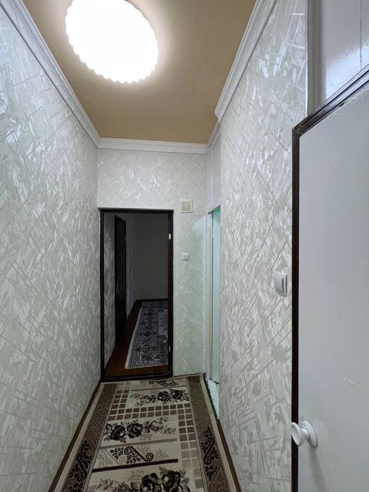 Farxod bozori kvartira sotiladi
