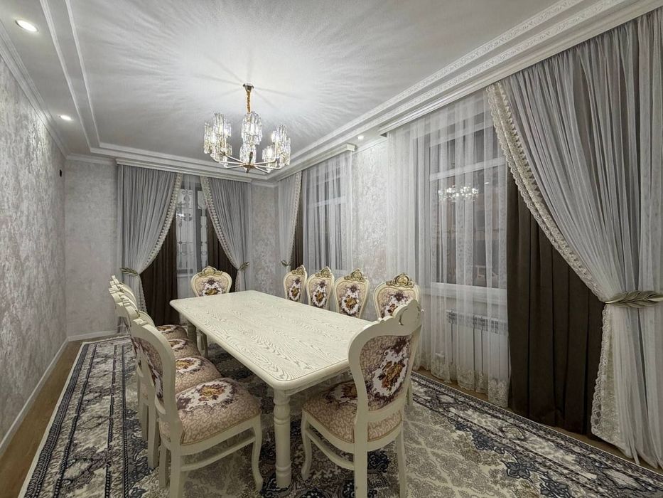 Срочно! 4х комнатная квартира 1-этаж Фрунзе