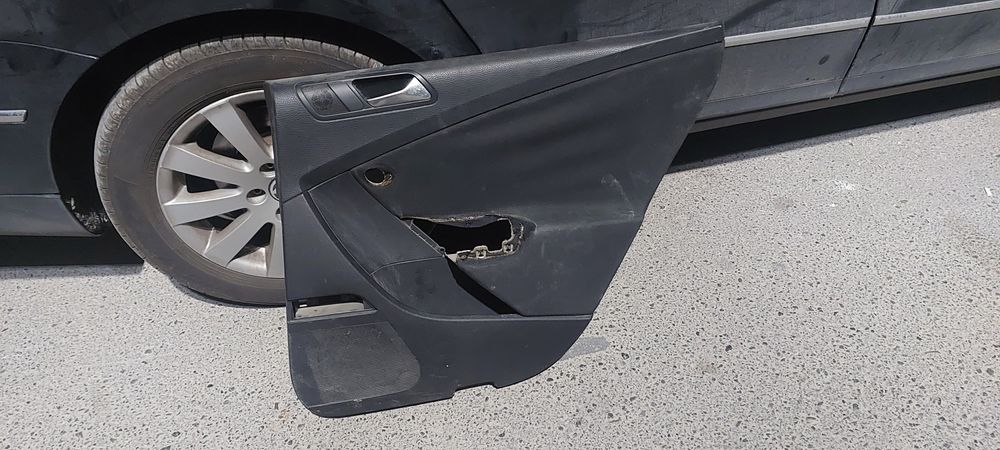 Дверные карты vw Passat b6 универсал
