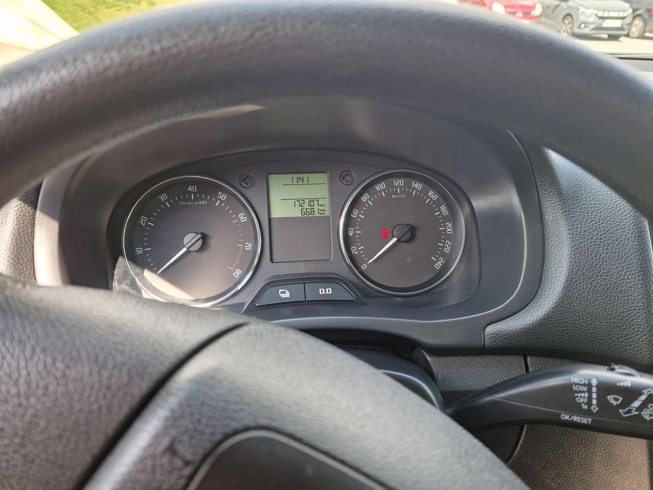 Vând Skoda Fabia Roomster
