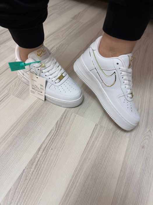 Adidasi nike air force 1 de dama ( sneakers air force one )