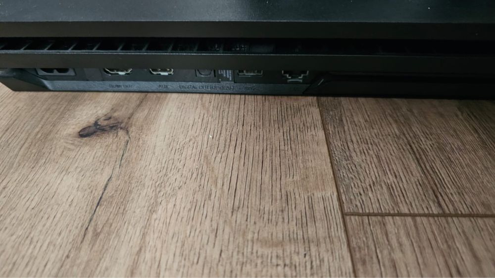 PS4 pro 1T impecabil