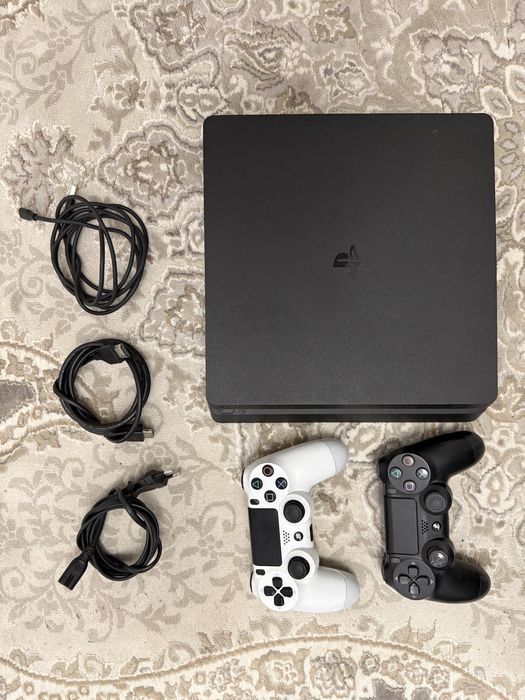 Продам PlayStation4 Slim + 8 дисков