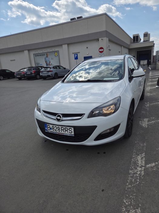 Opel astra j sport tourer 2014