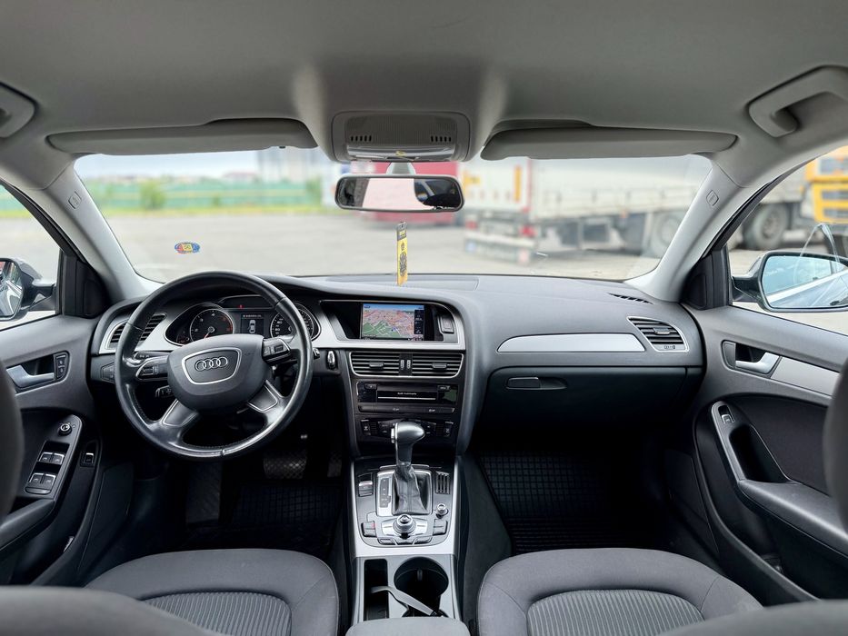 Vând  urgent Audi A4 B8.5 facelift 2013