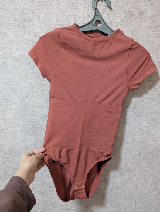 Продам боди футболку Tomyris