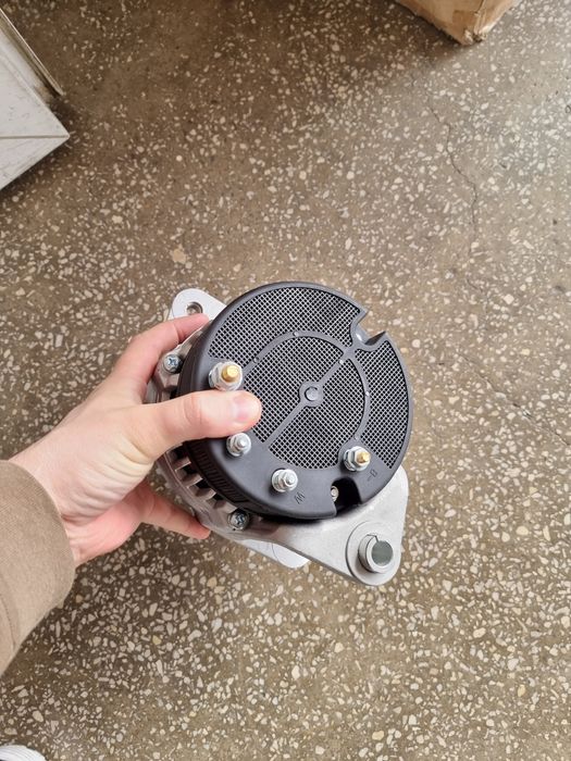 Alternator CASE 8010 8020 8030 8040 8050 9010 9020 9030 9040 9050 9060