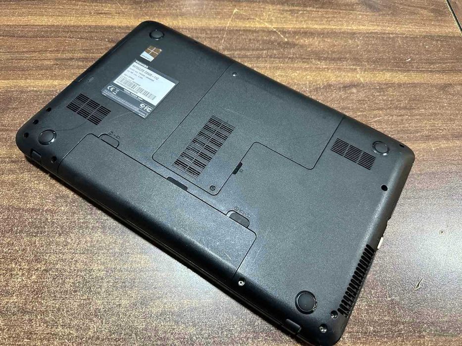 Лаптоп Toshiba Satellite c850d