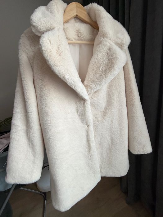 Преходни палта родходящи за сезона