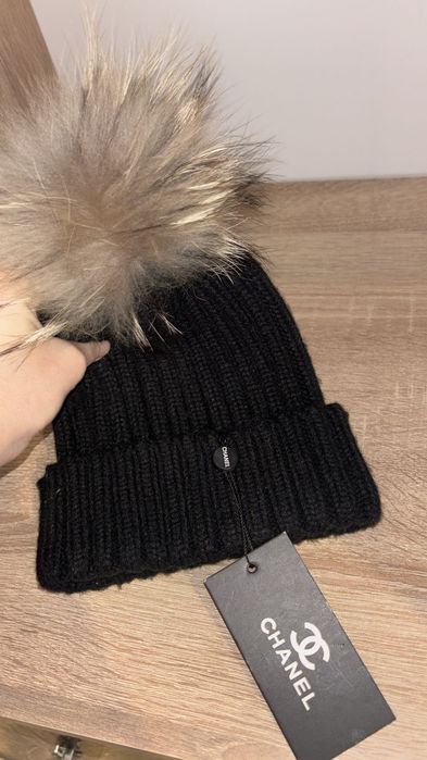 Fes Chanel negru pompon