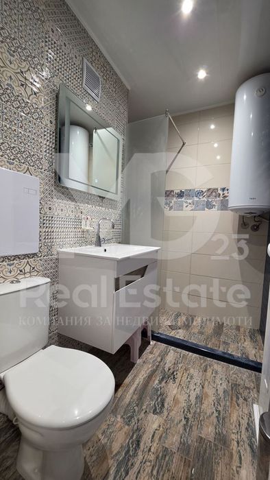 Дава се под наем Тристаен апартамент в Пловдив, Гагарин - 100 кв.м за 548.25 € - Снимка #12