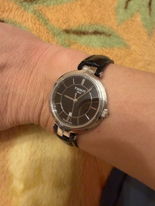 Часовник Tissot Flamingo