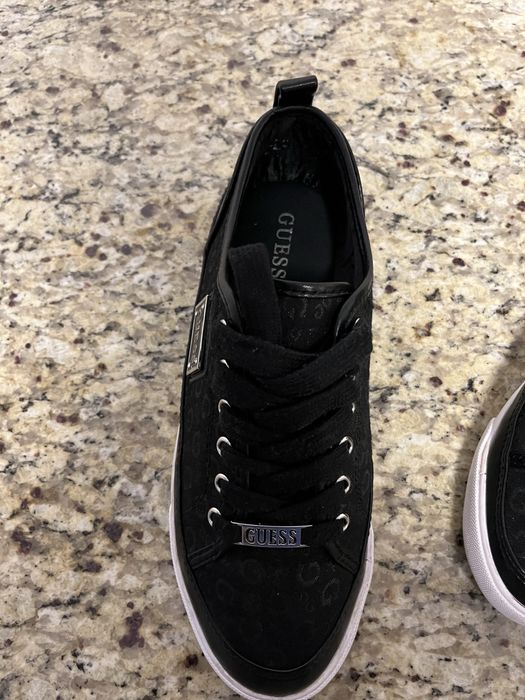GUESS Оригинални Маратонки 40 р-р