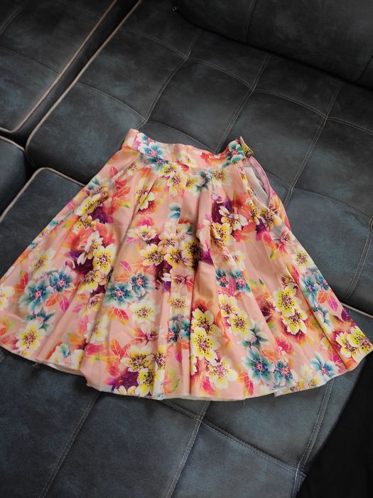 Женская одежда ( на подростка девочку тоже есть). Одним пакетом. Дешев