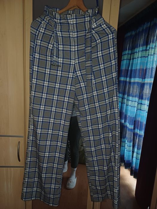 Pantaloni de vară evazați damă BERSHKA – mărimea 34, cu curea