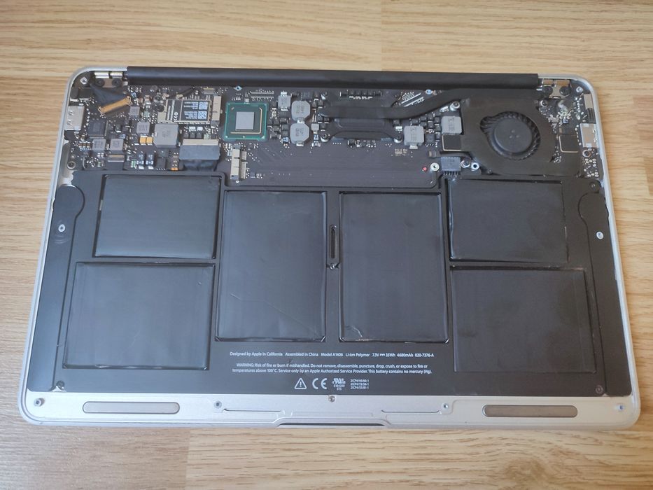 Macbook Air 11 mid2011 A1370  emc 2471- Intel Core i5 / 4gb RAM