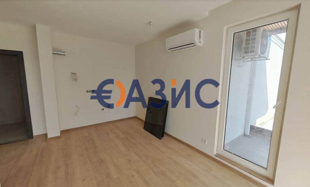 Продава се Двустаен апартамент в к.к. Слънчев бряг - 55 кв.м за 1020 €/кв.м - Снимка #2