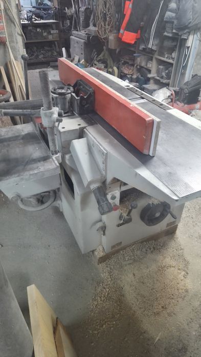 Utilaje tamplarie lemn abric cu grosime si masa de gaurit
