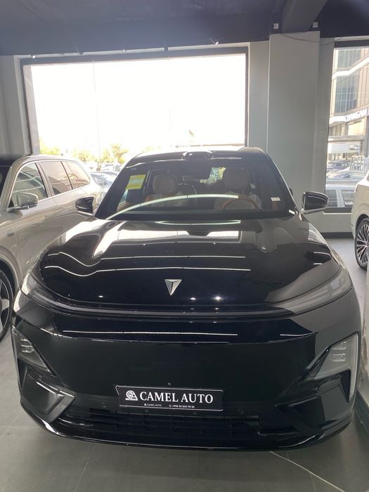 Deepal S09 Qora va oq kredit naxt