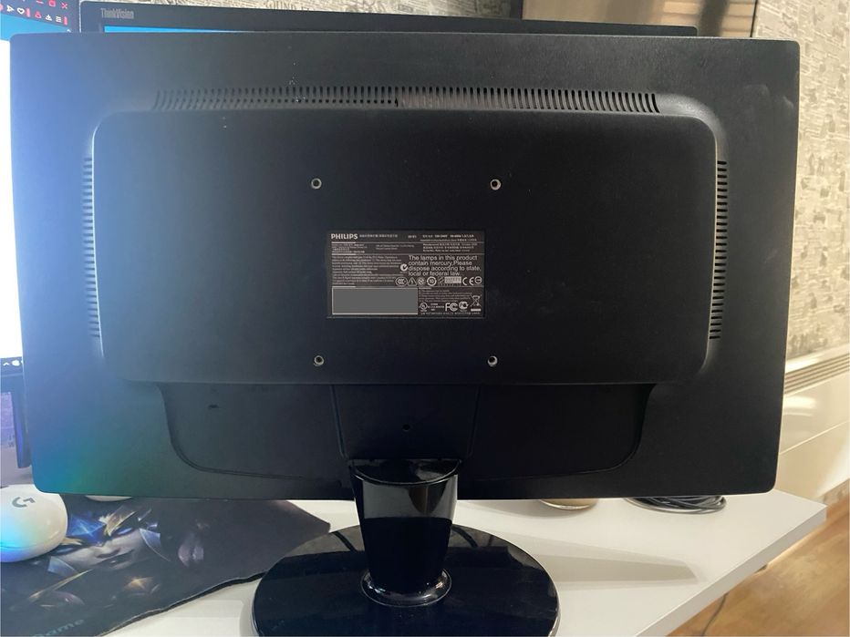 Монитор Philips 201E1  LCD