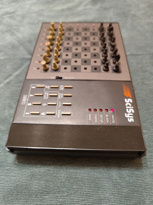 Продавам шах произведен Hong Kong