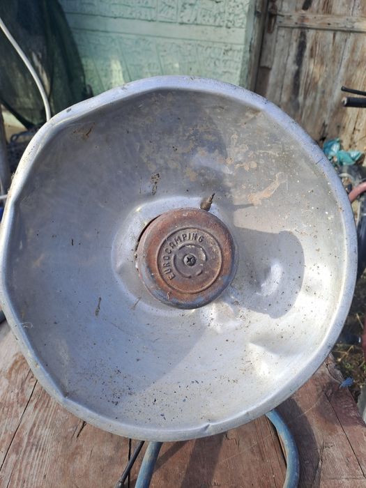 Vând tun de căldură și menghină