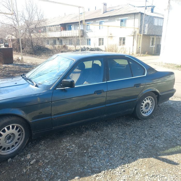 Бмв Е34  состояние хорошое ,