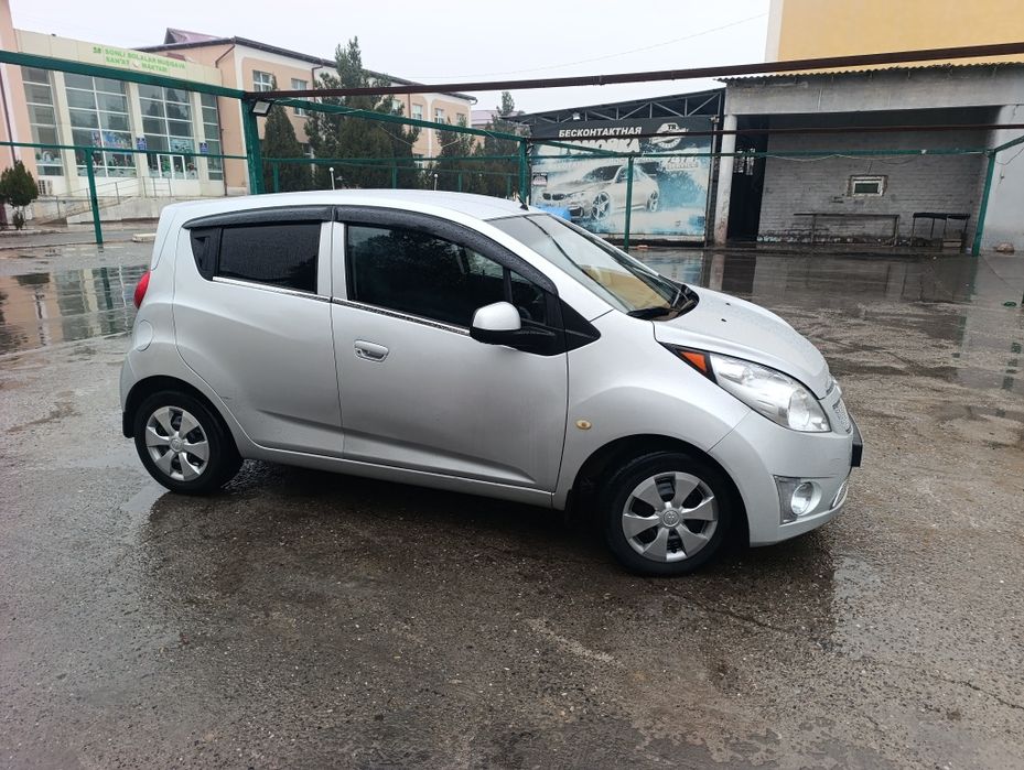 Спарк 2-позит в хорошем состоянии