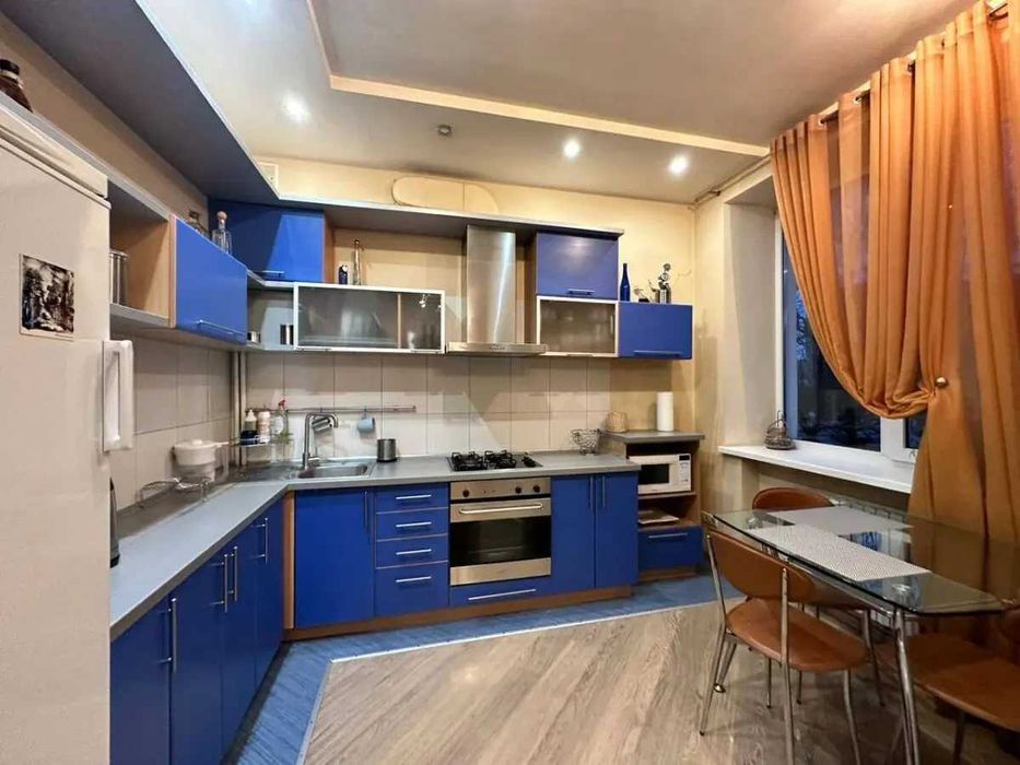 Дава се под наем Двустаен апартамент в София, Център - 55 кв.м за 433.5 € - Снимка #3