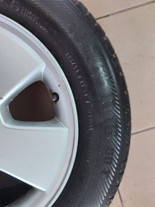 Vând  (jante +cauciucuri) opel astra G