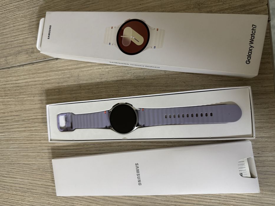 Продается Б/У Samsung Tab S6 Lite 64GB и часы Samsung watch7