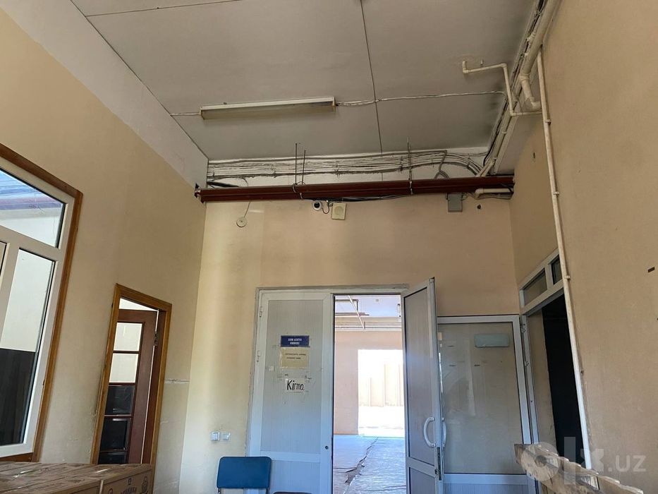 Арендага берилади! 330 кв,сув,канализации,газ бор.