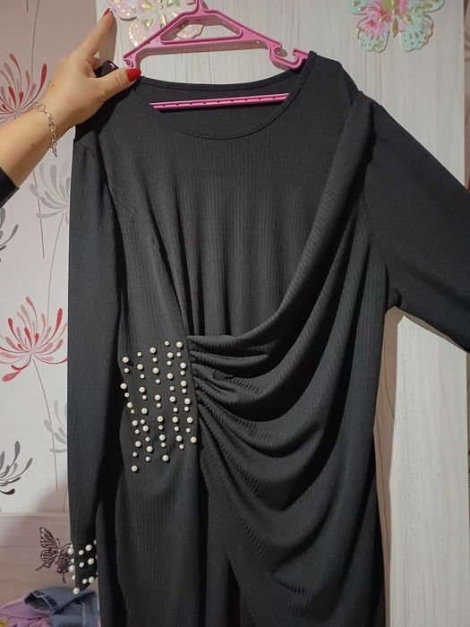 Продавам тази рокля