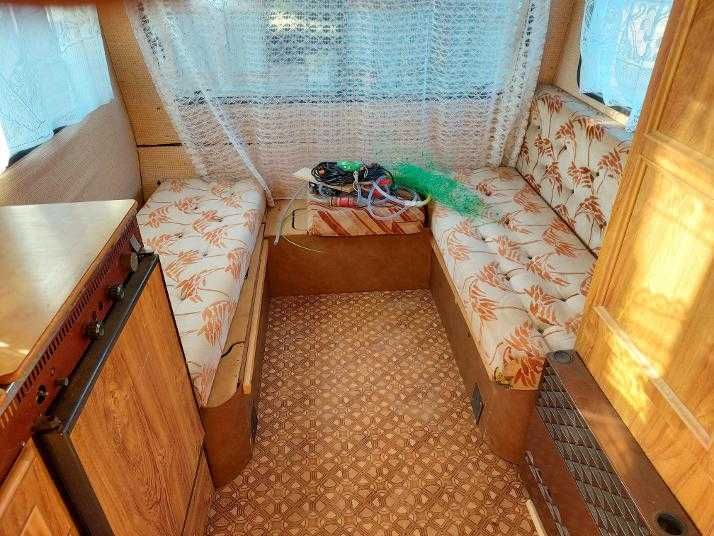 Rulota de gradina cu patru locuri