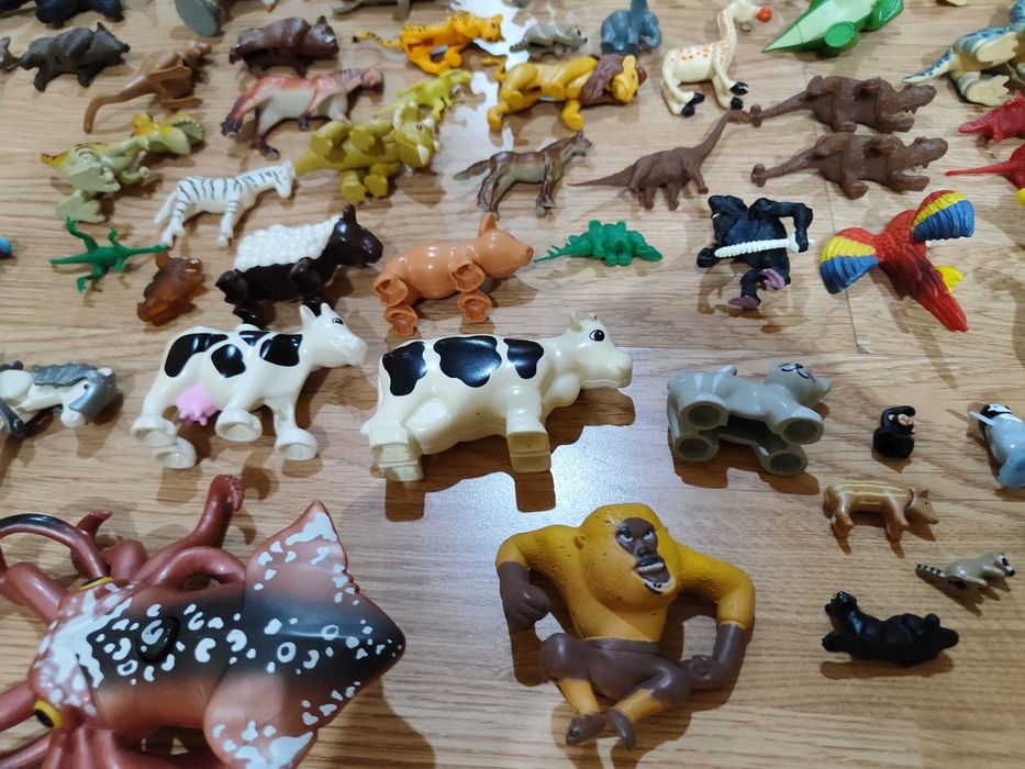 Животные и насекомые. Игрушки резина и пластмасс.