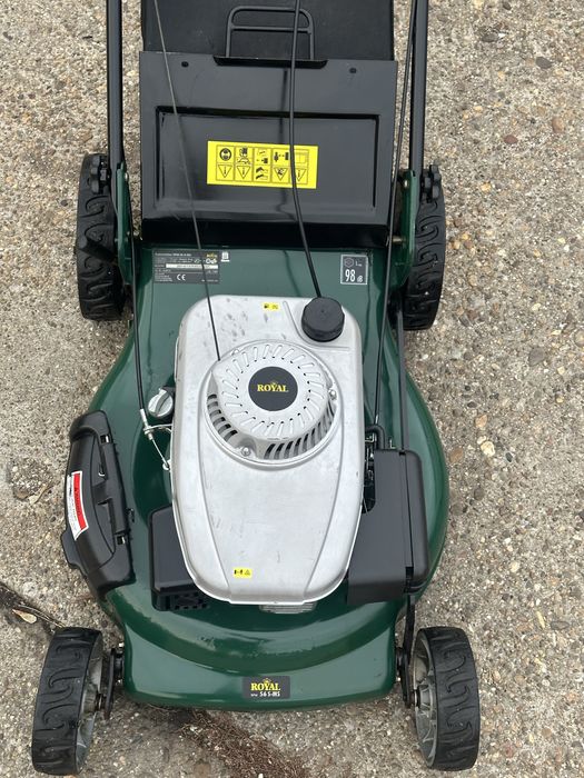 Брнзинова самоходна косачка Einhell Royal 56см