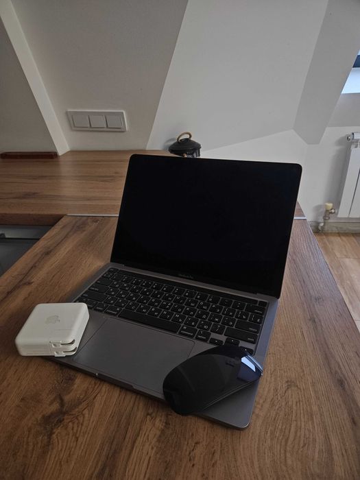 Macbook PRO 2020 + Apple Magic Mouse