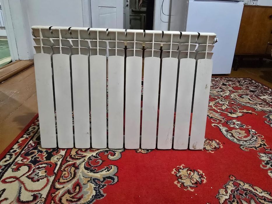 Продам батареи 1000 секция