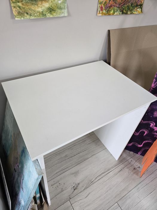 Продаются две парты/столы.