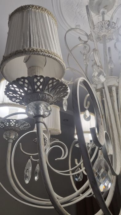 Продам люстру, б/у