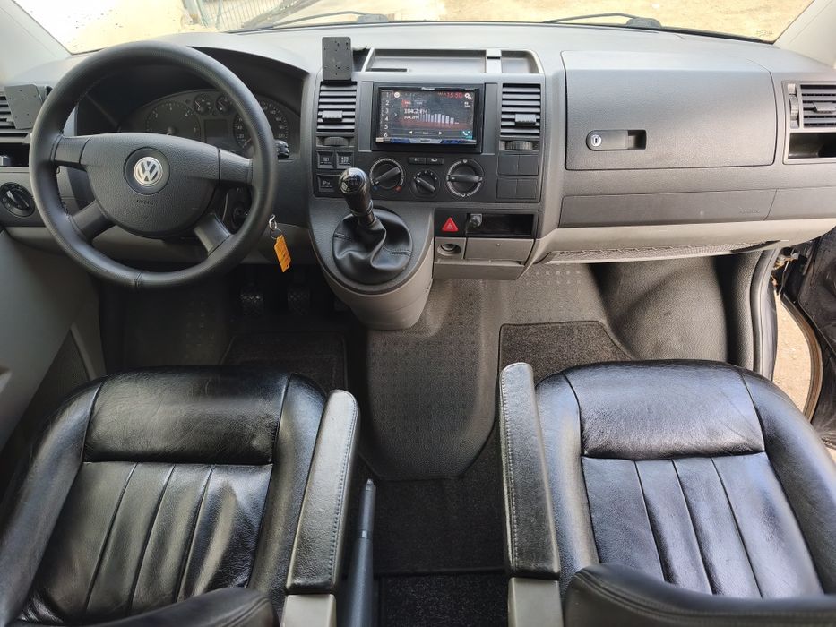 VW Transporter T5 2.5 TDI 131 CP  euro 4 lung AC import Olanda 5 locuri piele