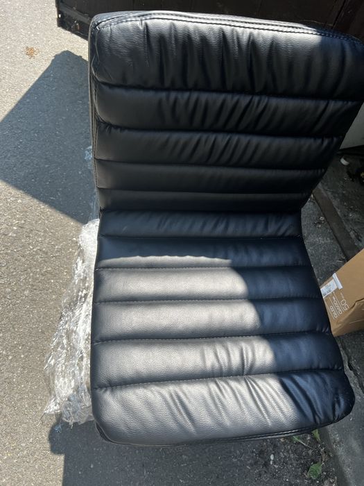 Vand scaun salon