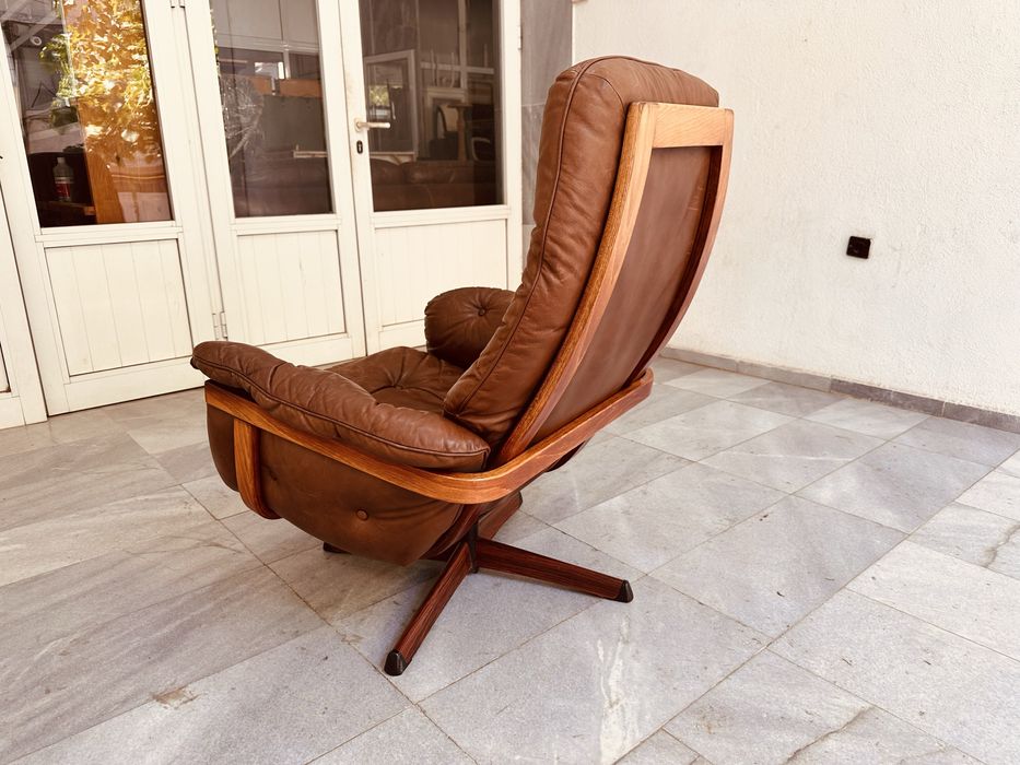 Винтидж въртящо се кожено кресло с реклайнер механизъм от 60-те