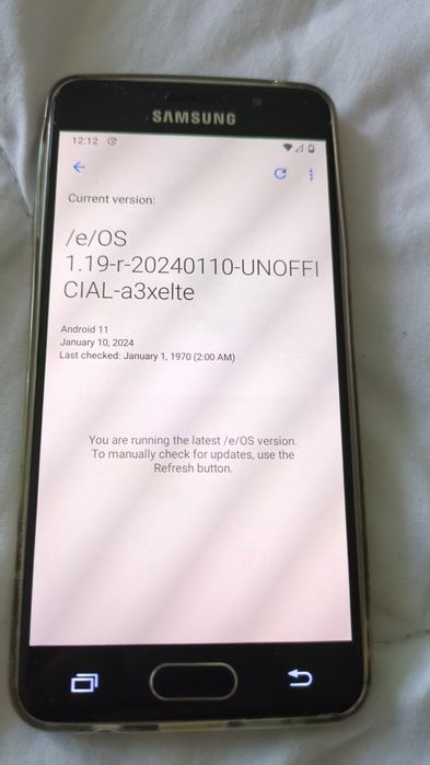 Продавам Samsung Galaxy A3 2016, модел SM-A310F.