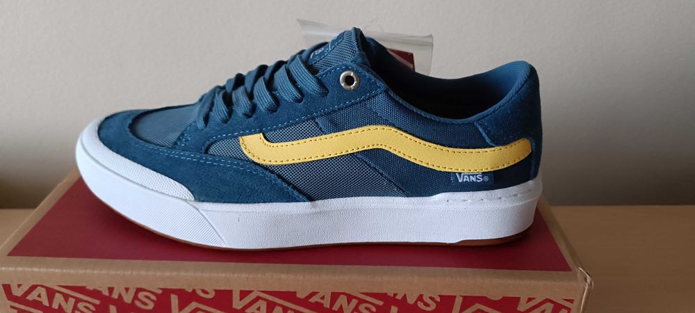 Kецове от естествена кожа VANS. Номер 39, стелка 25 см.