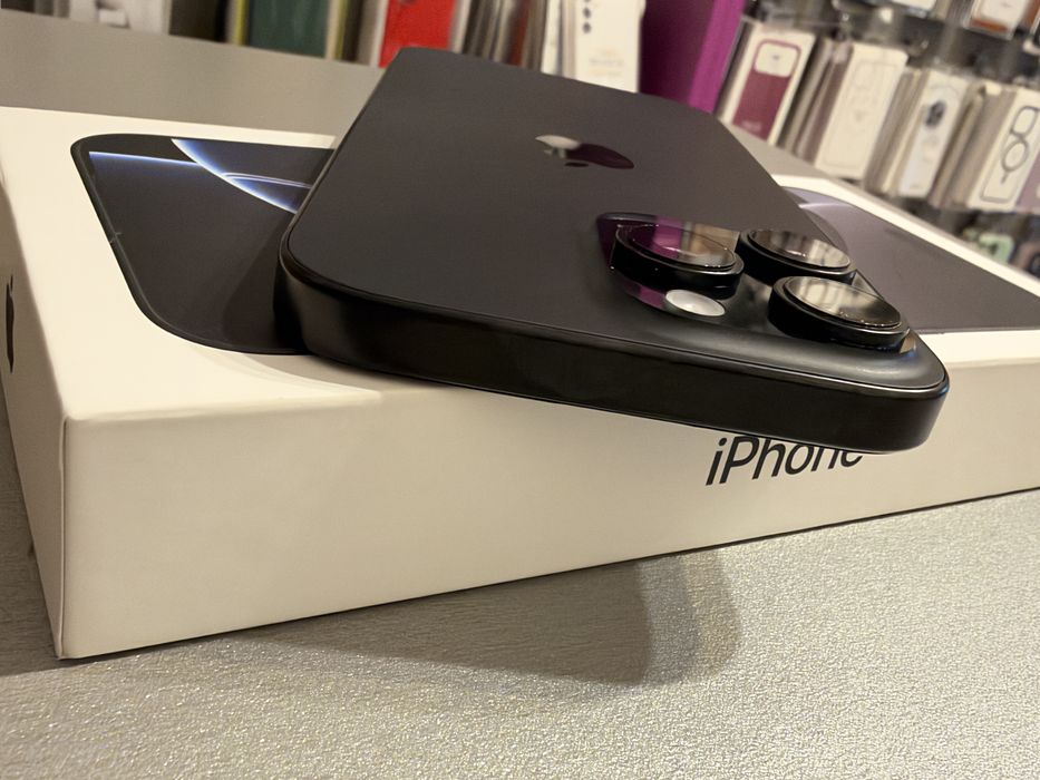 Magazin Vinde : Iphone 16 Pro Max 256gb 94% baterie