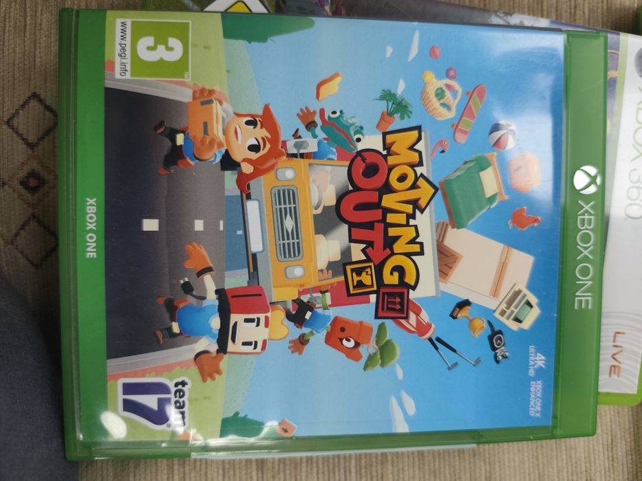 Joc Xbox One Moving Out
