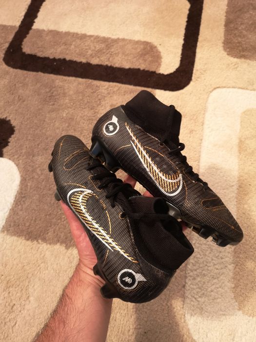 Vând ghete de fotbal Nike Mercurial Superfly 8 Pro FG in stare foarte bună