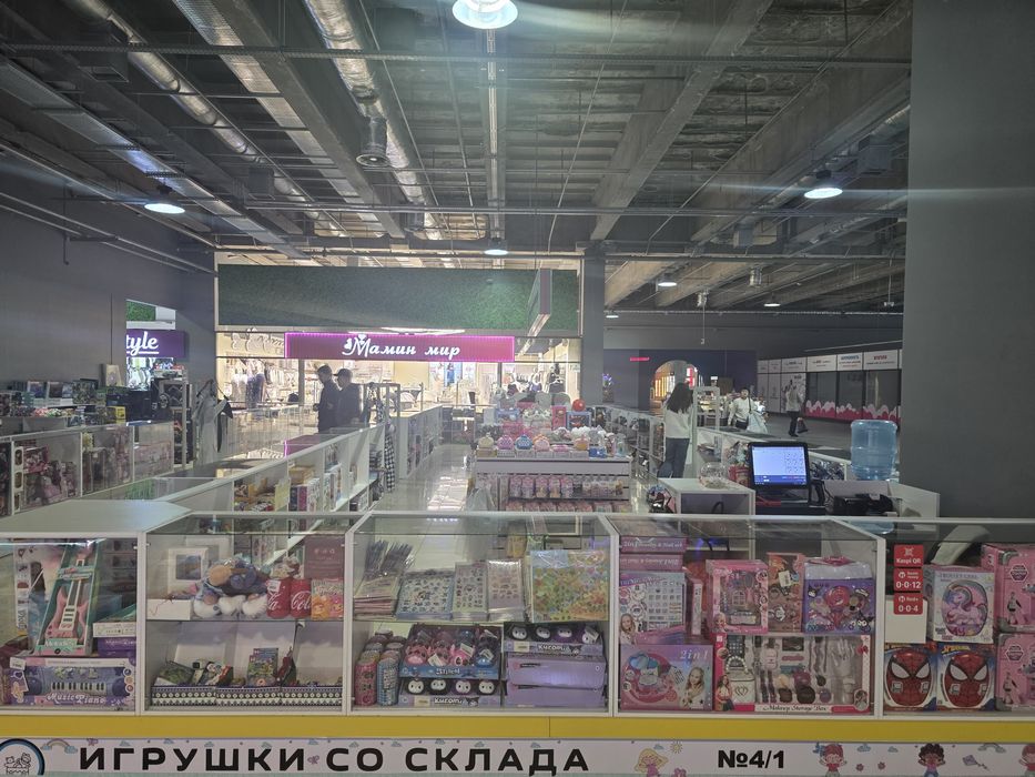 Продаются витрины островок